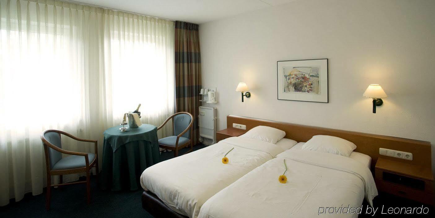 Fletcher Landhotel Bosrijk Roermond Exterior foto