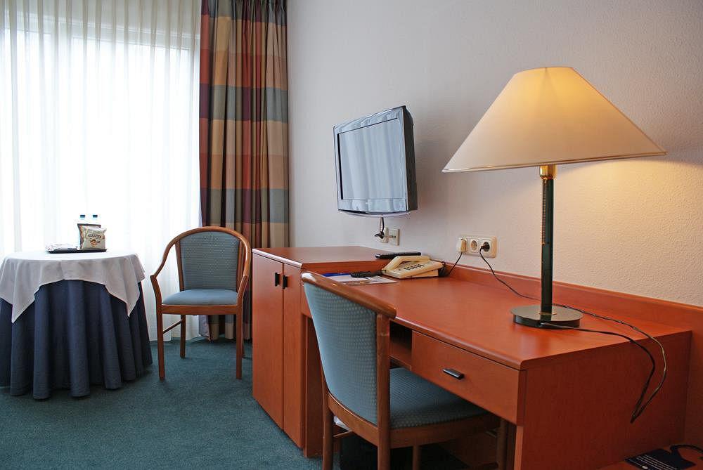 Fletcher Landhotel Bosrijk Roermond Exterior foto